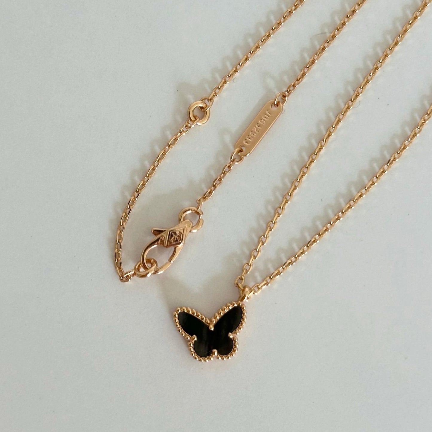 VCA Inspiration Rose, Black Mother of Pearl, Single Sweet Butterflies Necklace, Small