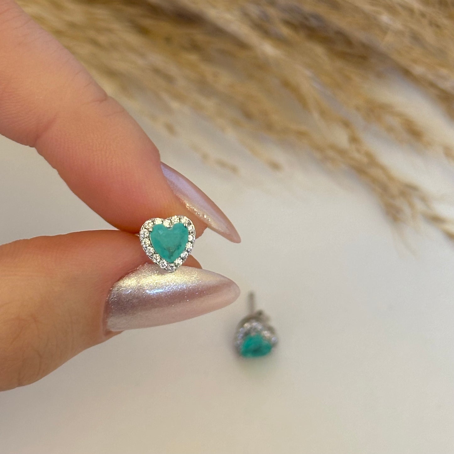 Lídia Colombian Emerald Heart Stud Earrings