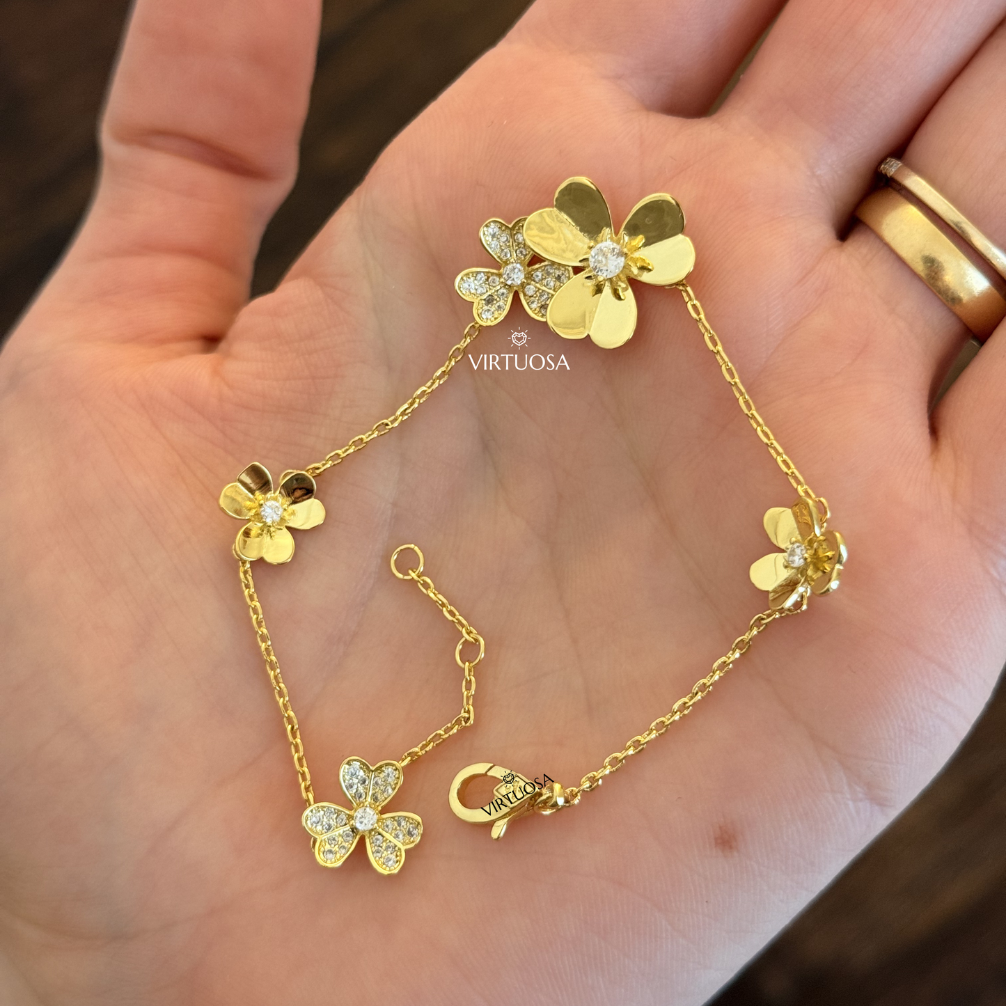 Flowers Clover Bracelet, 5 Flowers