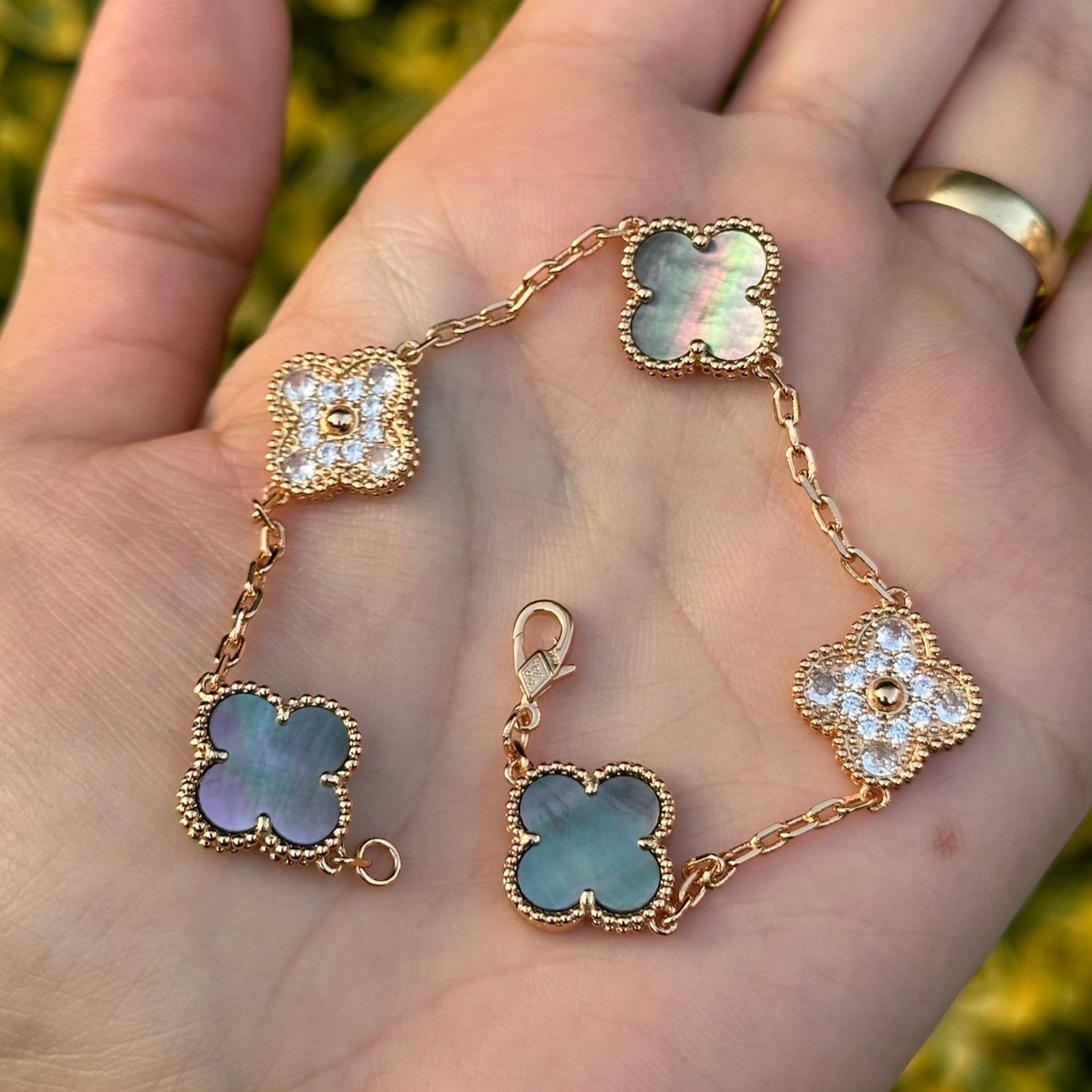 Vca Van Cleef Bracelet Uk Van Cleef Arpels Vintage Alhambra Motifs